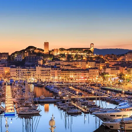 Carre * Cannes